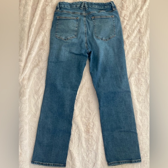 Good American Classic Fit Straight Jeans- Size 12/31 - Picture 3 of 9